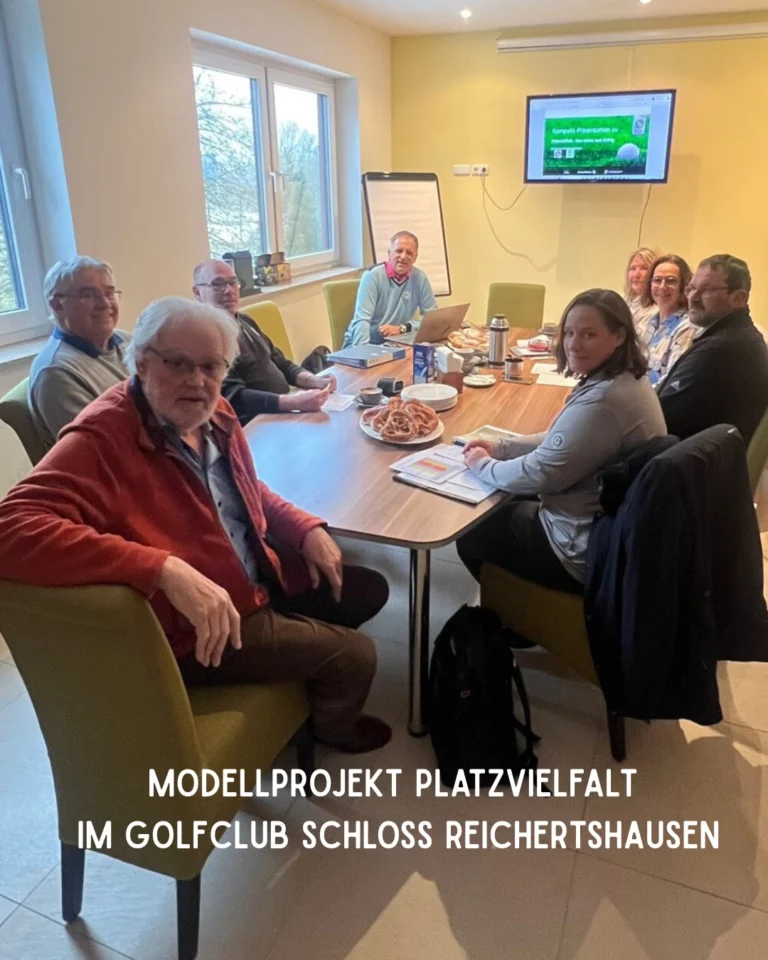 Instagram post from golfclubschlossreichertshausen. This post is in position 1.